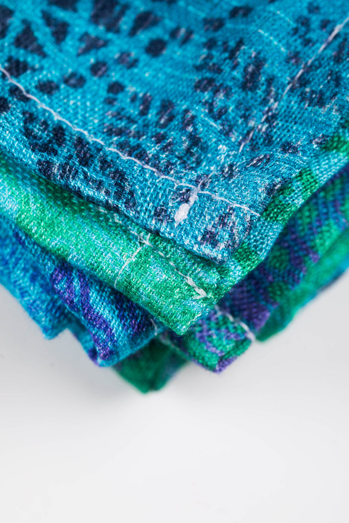 OceanoKidz.com - LennyLamb Muslin Square 70x70cm - PEACOCK'S TAIL - FANTASY